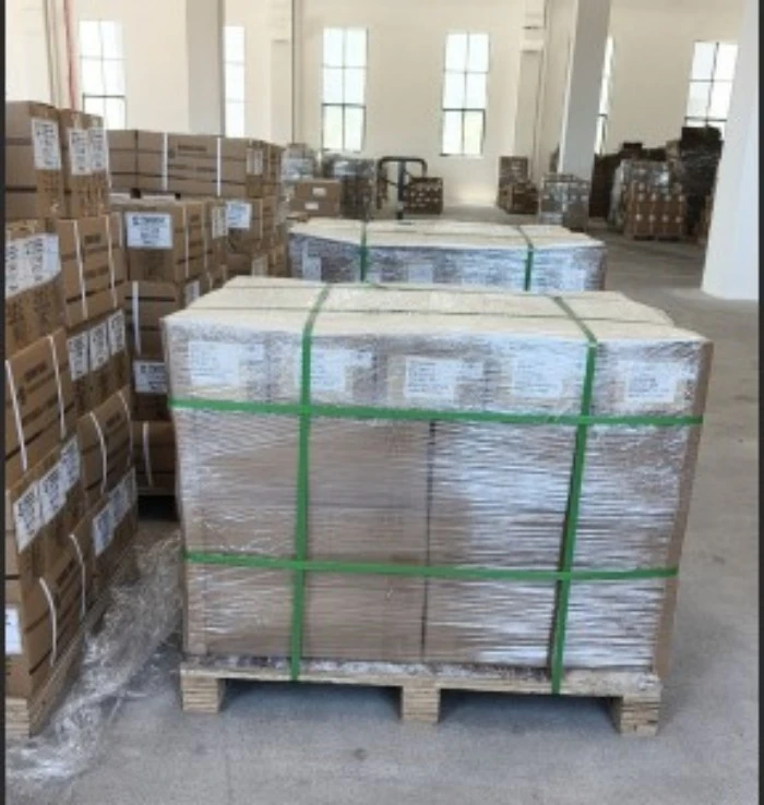 M12x1.25 Conical Seat Wheel Lug Bolts production workshop and organized finished goods warehouse.
